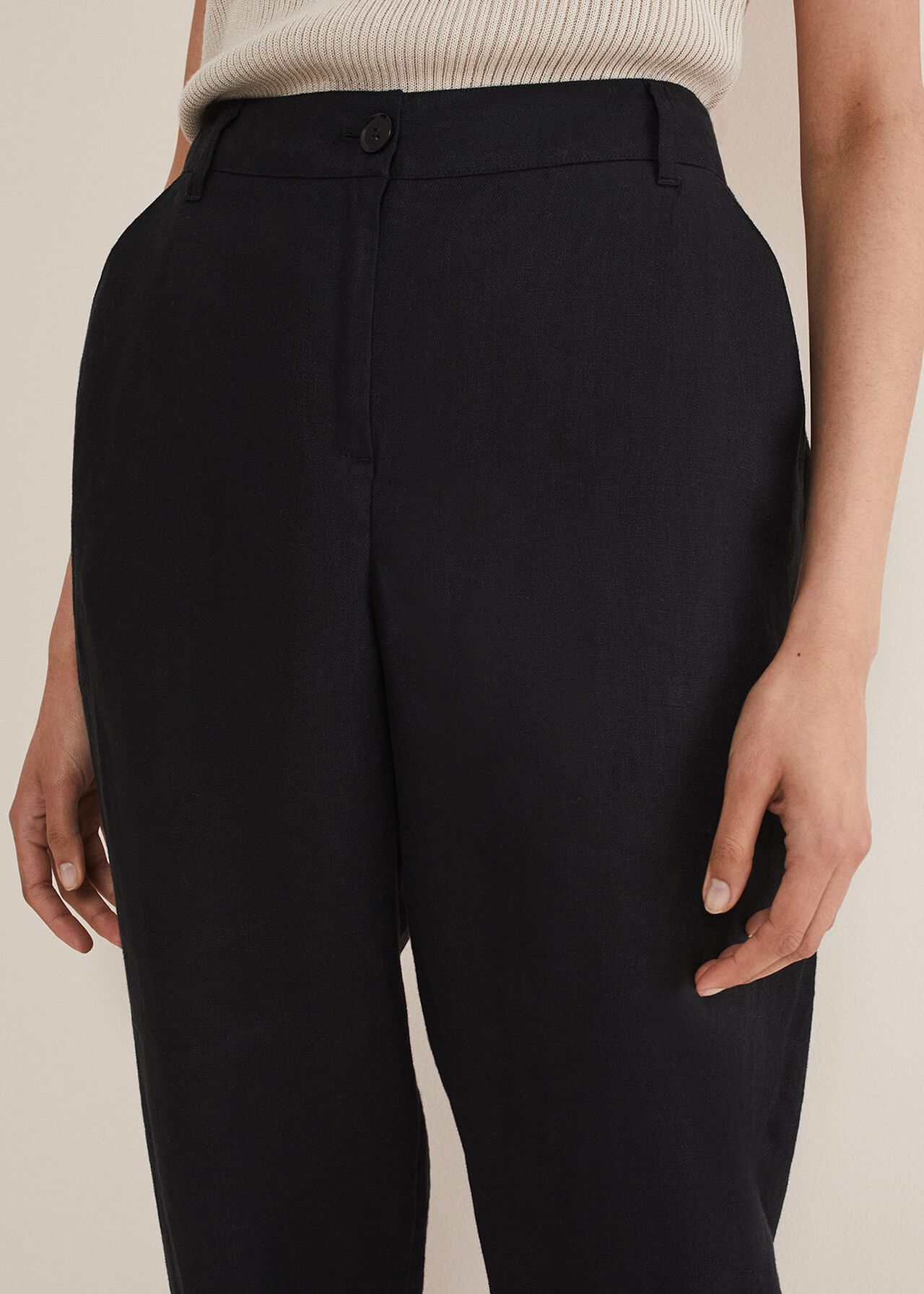 Klarra Black Linen Tapered Trousers