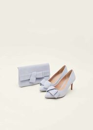 Bow Front Court Shoe