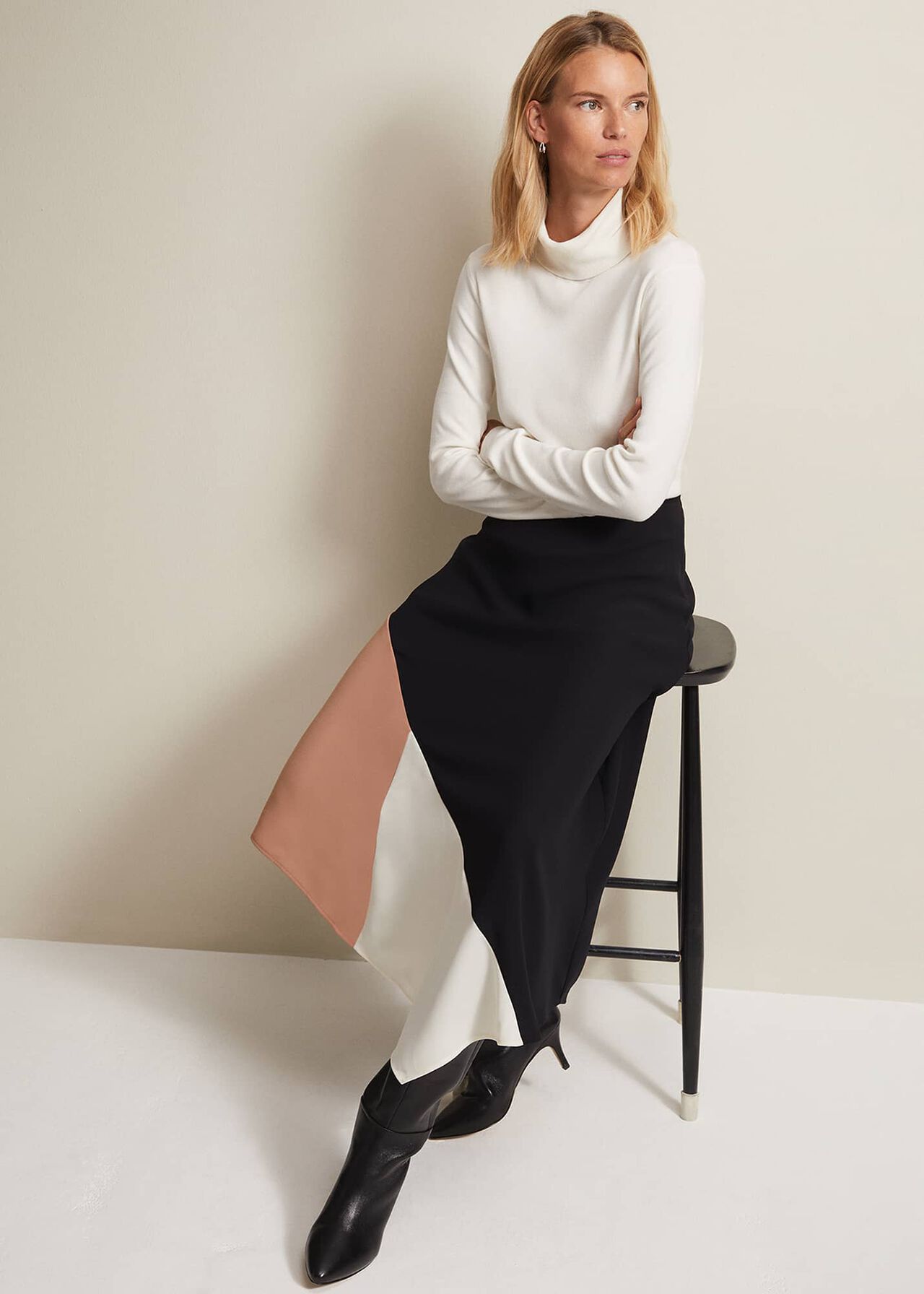 Zelaina Asymmetric Midi Skirt