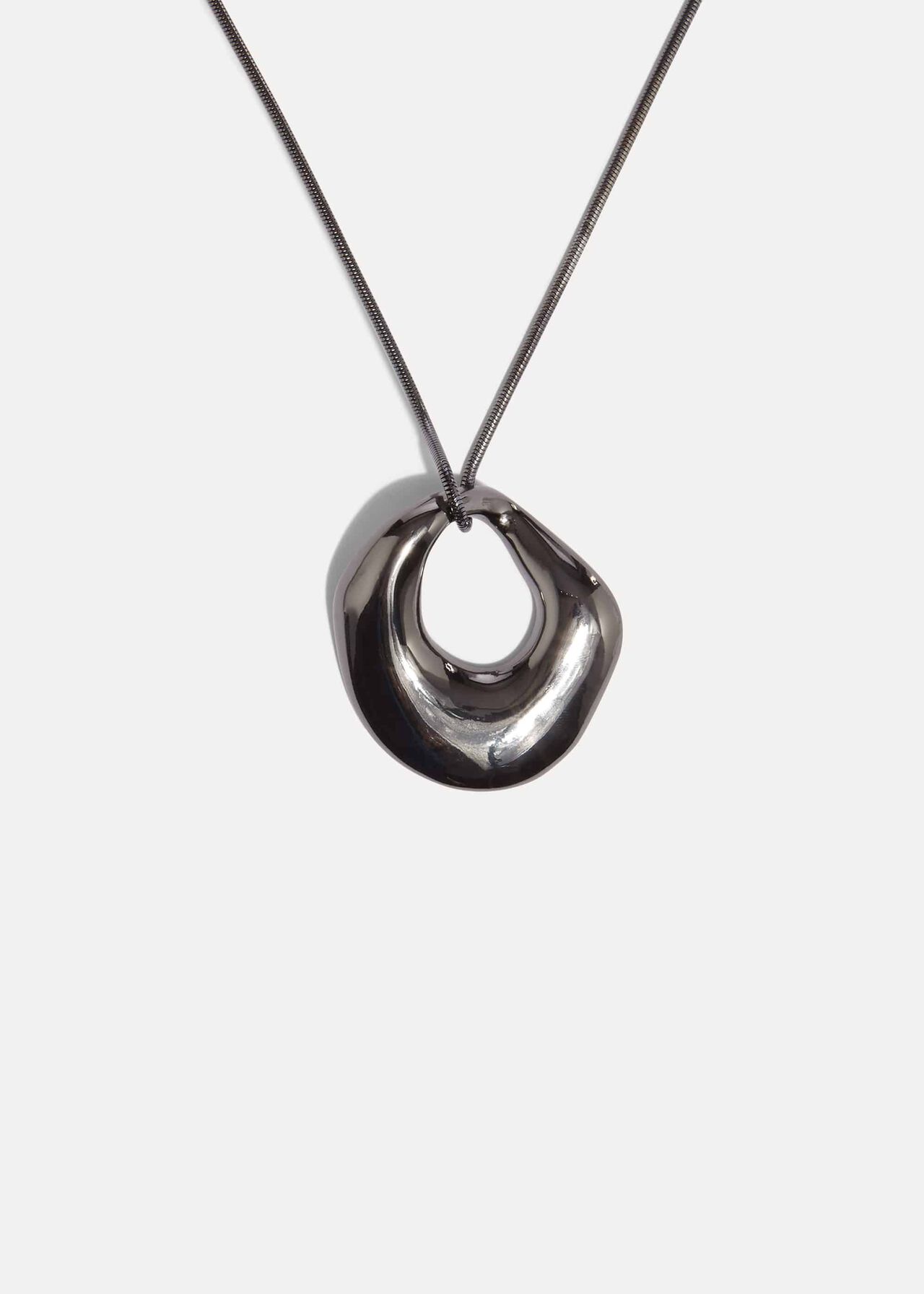 Mia Organic Ring Pendant Necklace