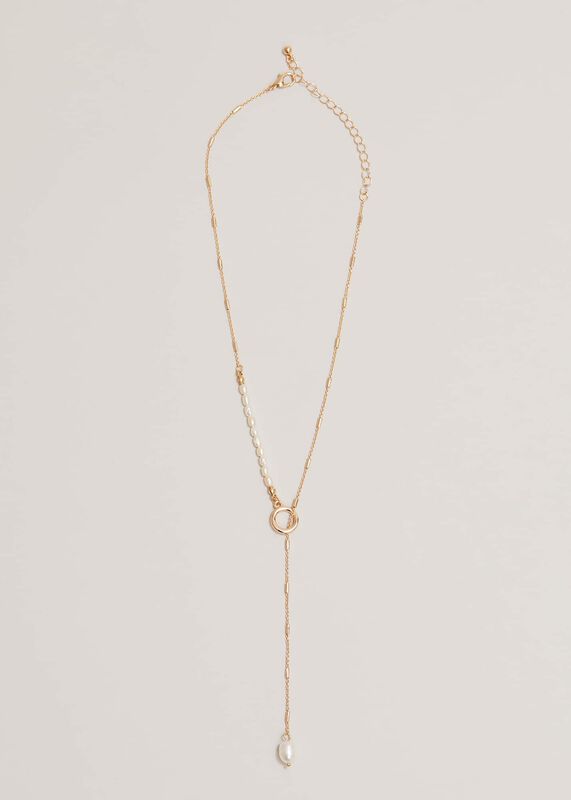 Short Pearl Larriat