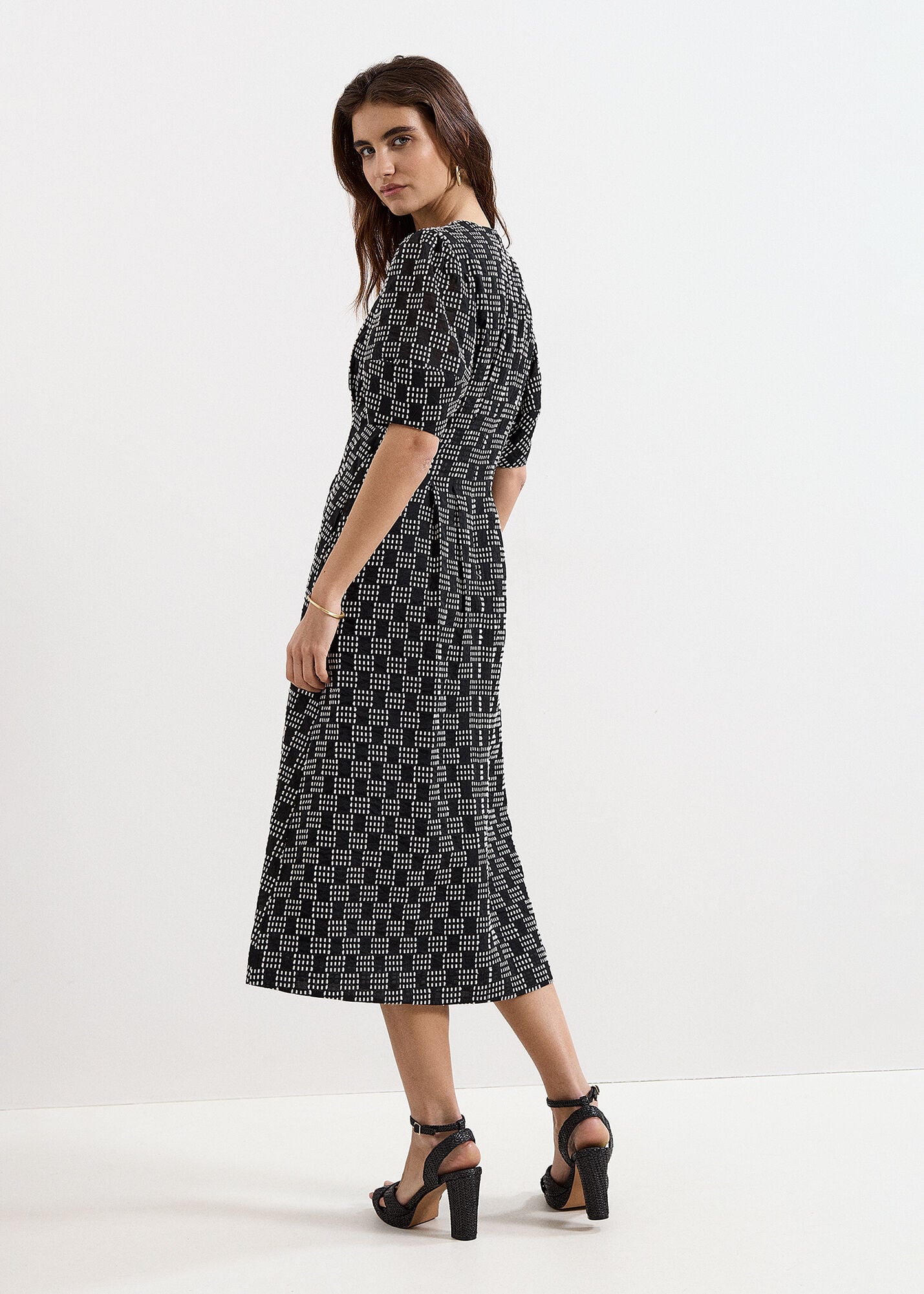 り*止様 Classic Monochrome Check Midi dress Yasmine Check Textured Midi Dress | Phase Eight UK |