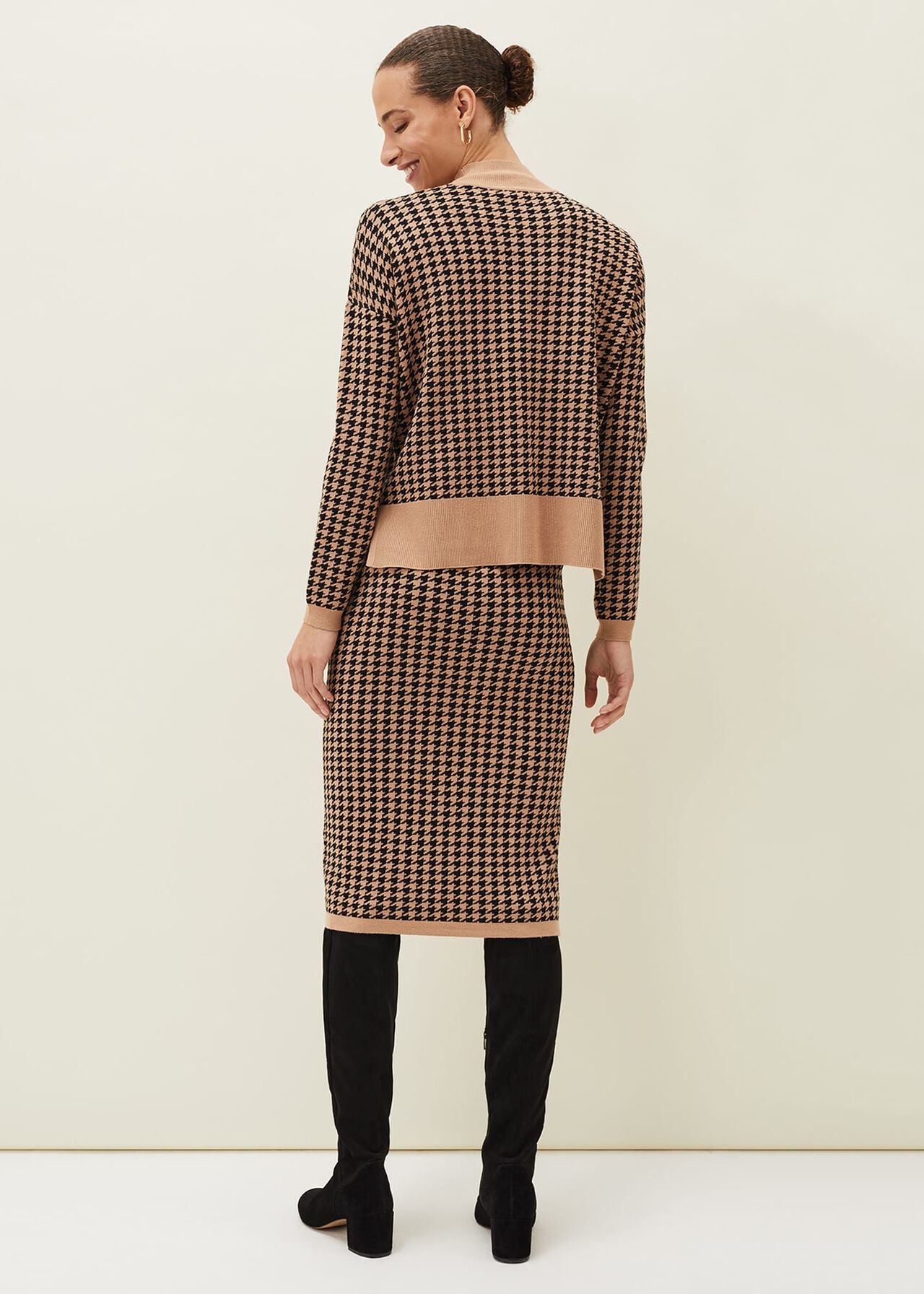 Soph Dogtooth Knitted Co-Ord Skirt