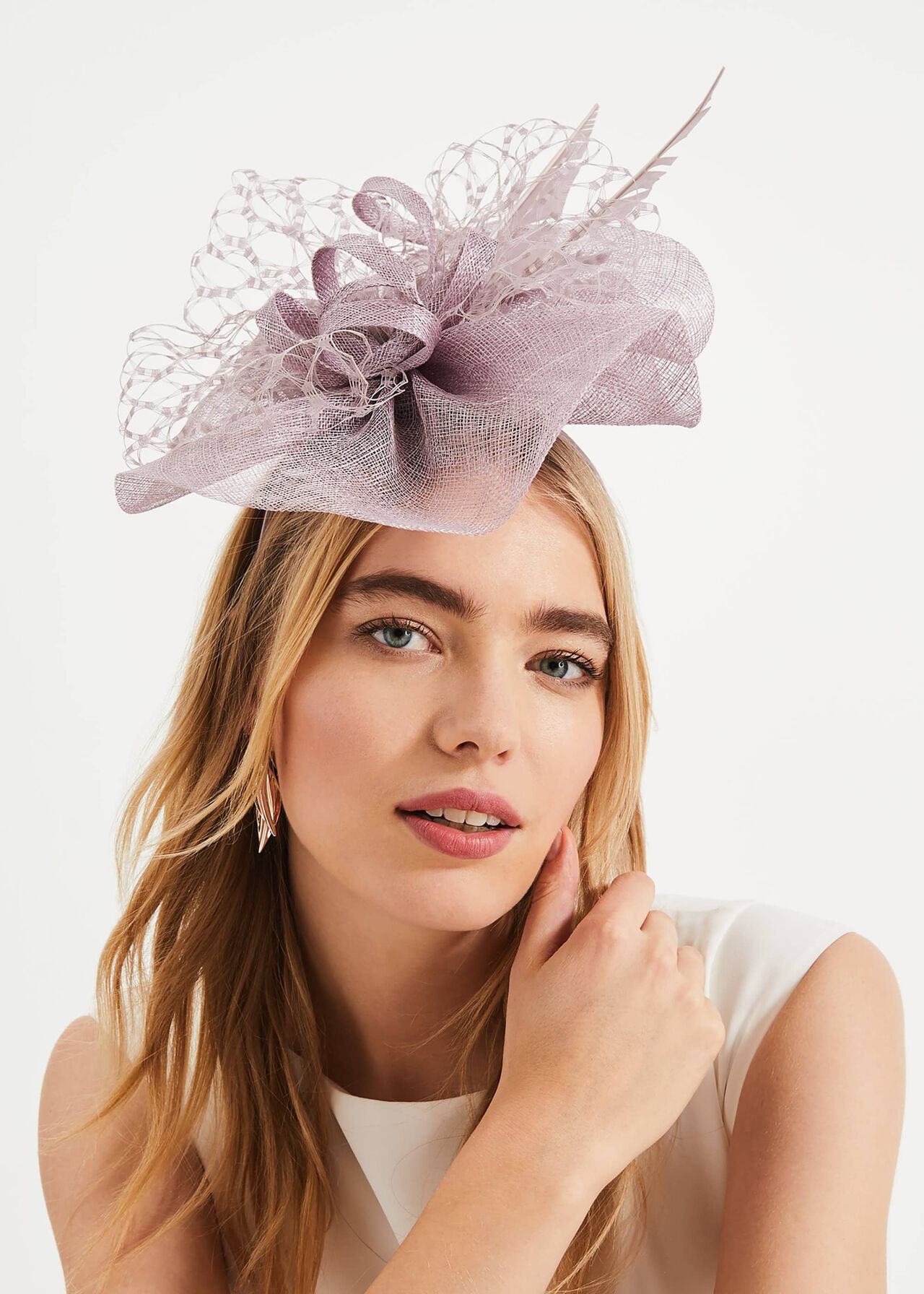 Sian Lace Bow Fascinator