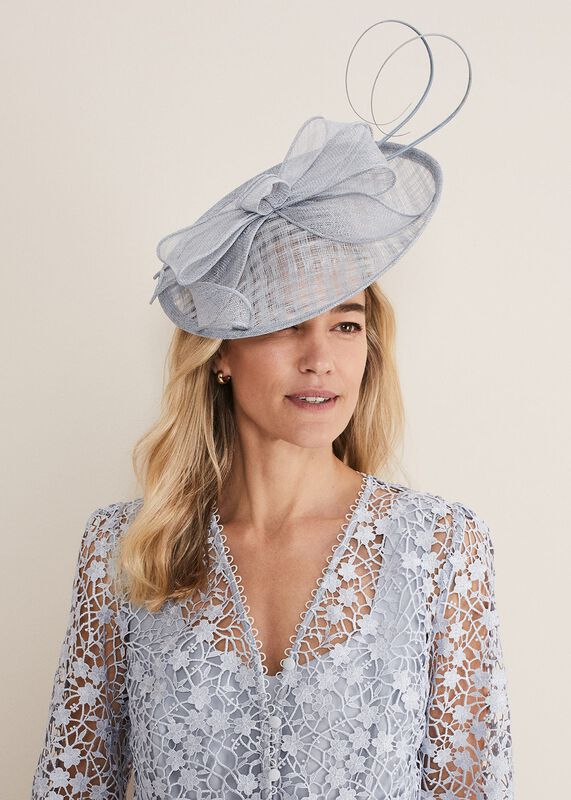 Quill And Bow Disc Fascinator