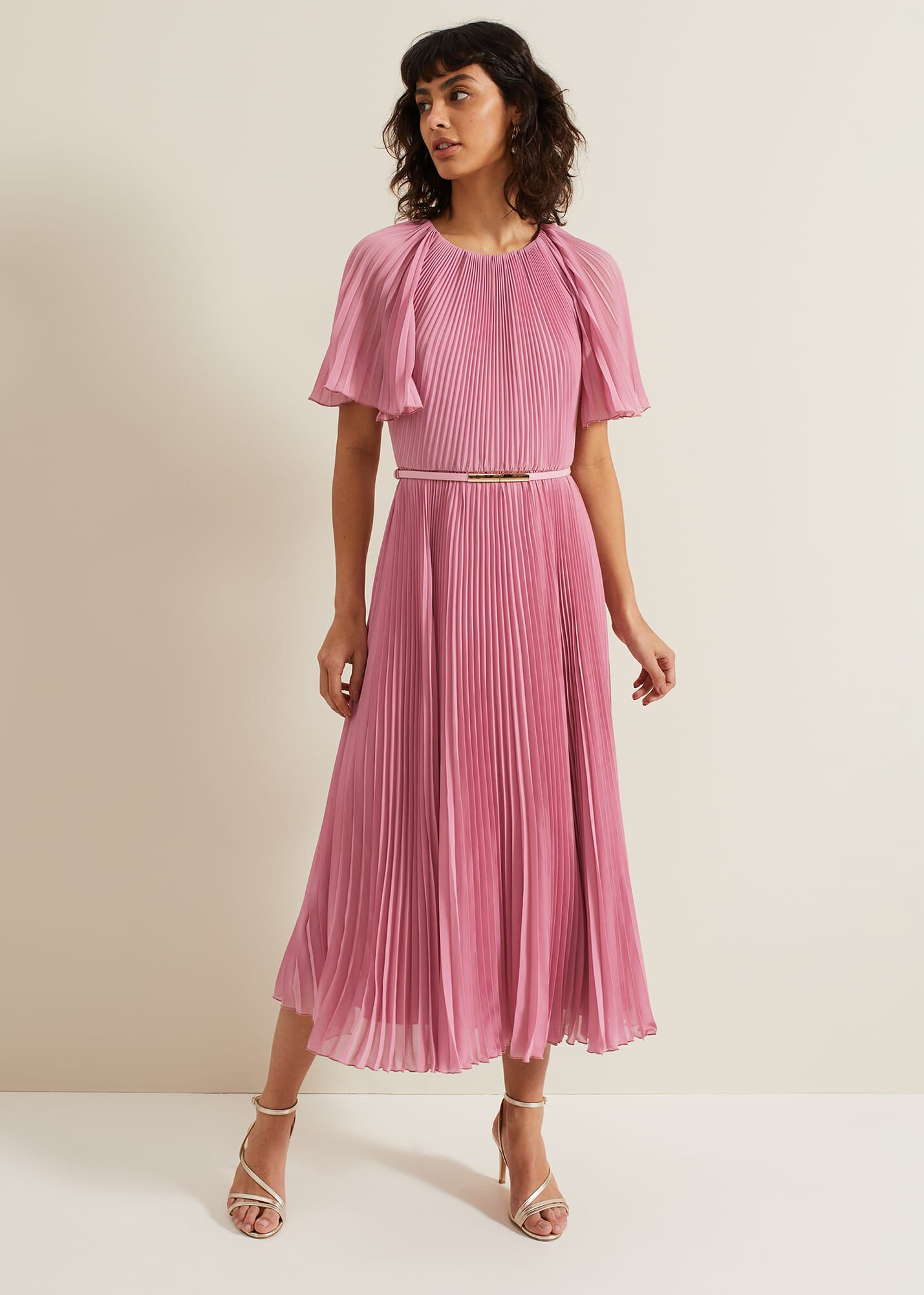 Long pleated dress with ramie and lyocell - Beige | ZARA