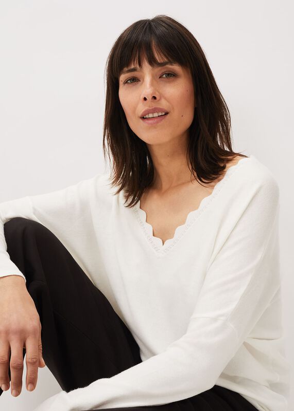 Dua Fine Knit V-Neck Jumper