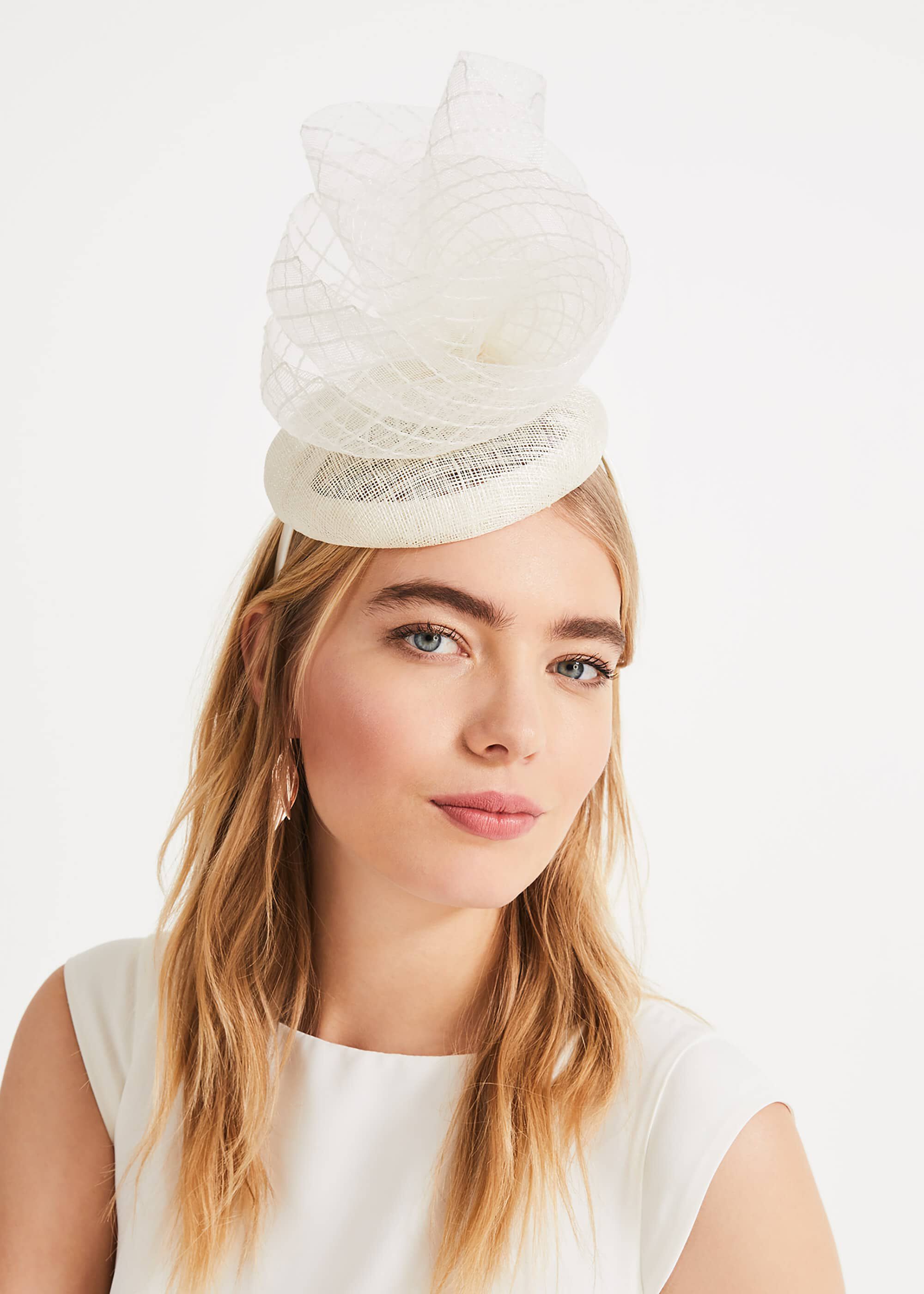 Betsy Lace Top Pillbox Fascinator 