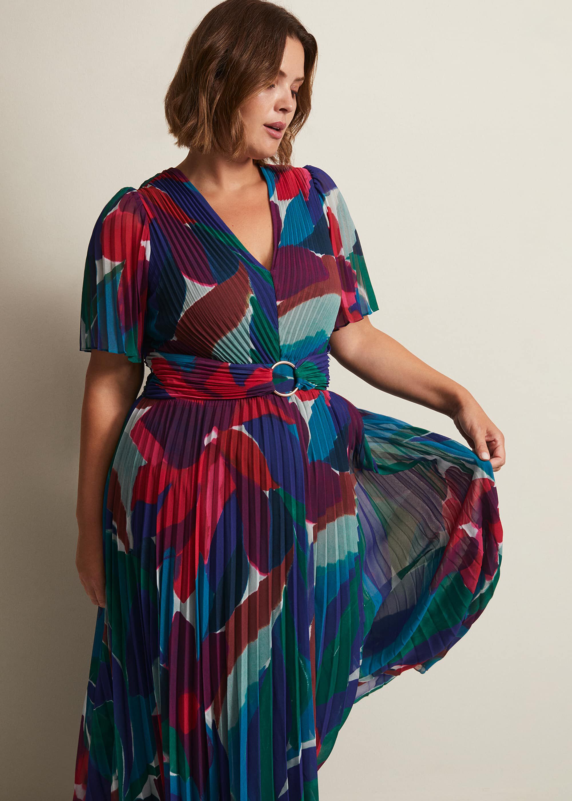 Priscilla Abstract Floral Pleated Maxi Dress