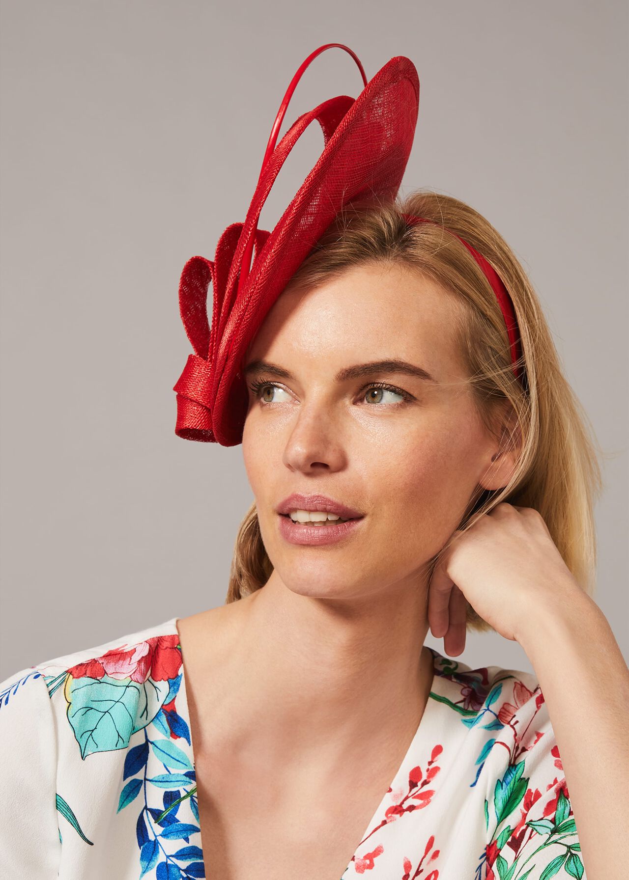Dolly Small Disc Fascinator
