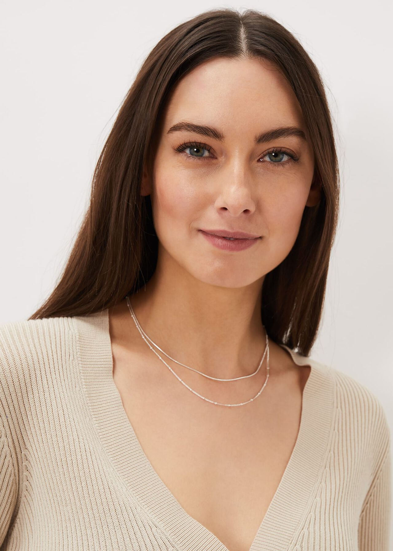 Delicate Two Layer Short Necklace