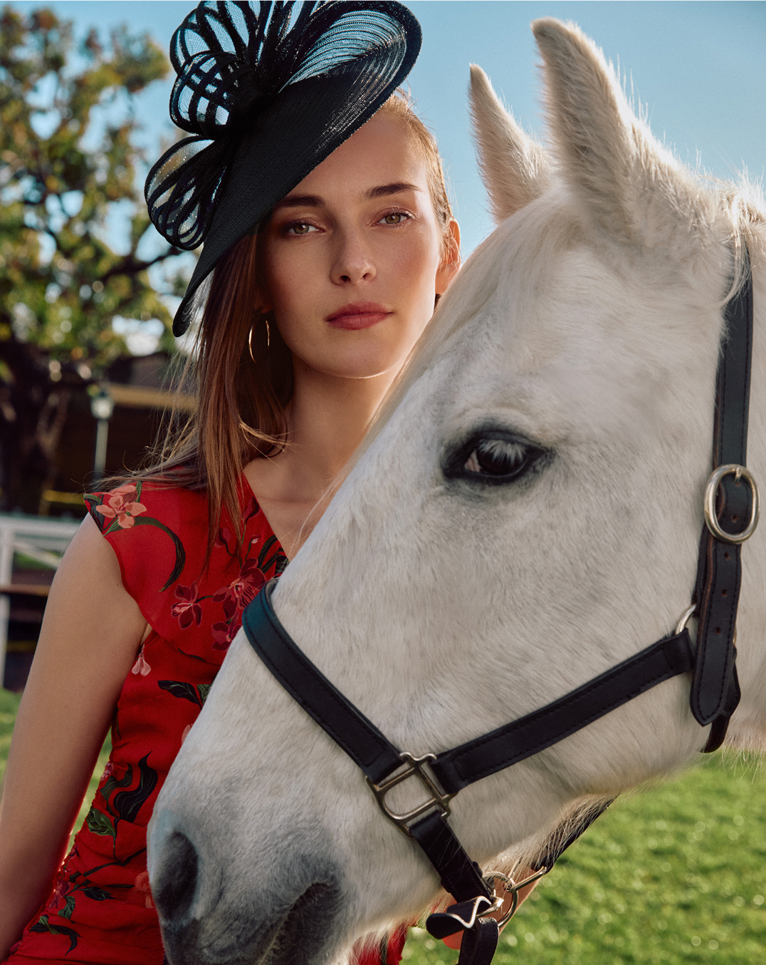 Woman wearing Phase Eight fascinator