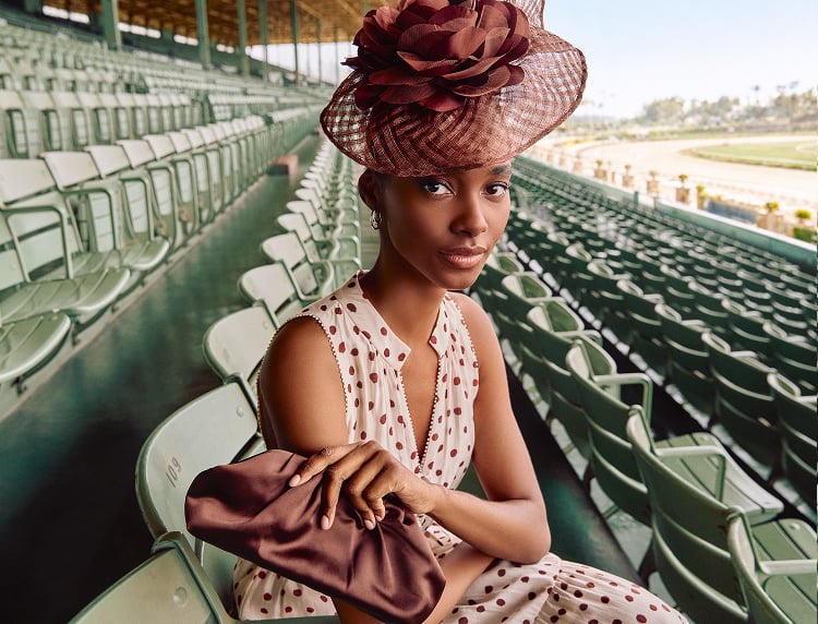 HOW TO WEAR A FASCINATOR